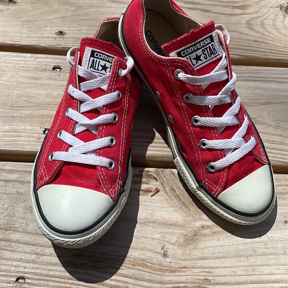 CONVERSE Sneakers- ALL STAR RED LOW TOP SNEAKER - UNISEX YOUTH Size 3 - Picture 5 of 10